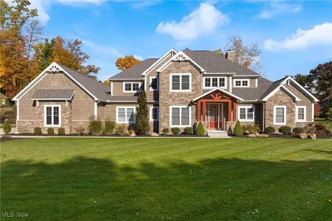 1149 Foxhollow Ln, Clinton, OH 44216