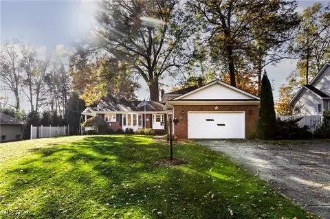83 Southwoods Ave, Boardman, OH 44512