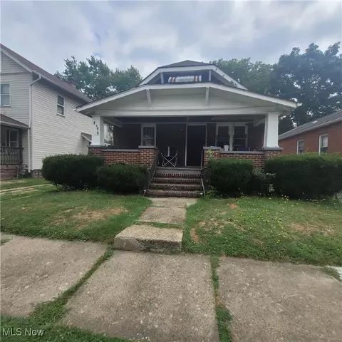 1355 Andrus St, Akron, OH 44301