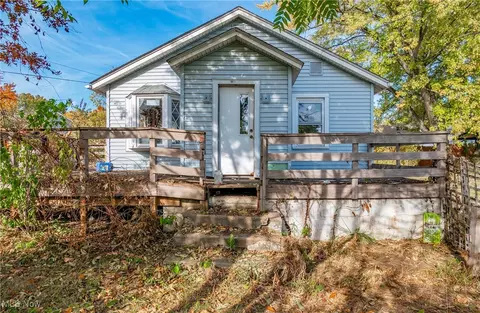 723 Cato Ave, Akron, OH 44310
