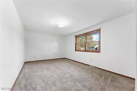Bedroom - 2161 Windham St NE, Canton, OH 44721 photo 4 of 13