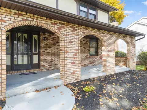Exterior - 2161 Windham St NE, Canton, OH 44721 photo 6 of 6