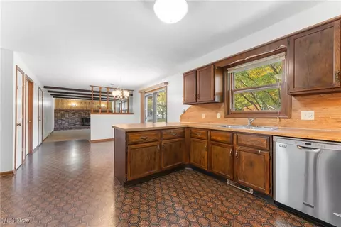 Kitchen - 2161 Windham St NE, Canton, OH 44721 photo 3 of 4