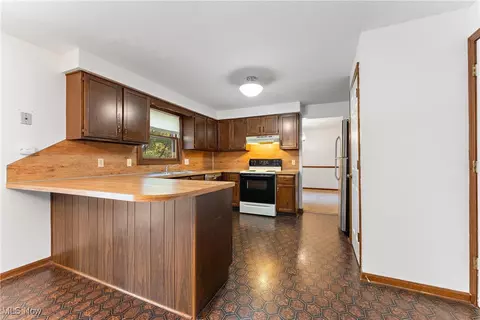 Kitchen - 2161 Windham St NE, Canton, OH 44721 photo 1 of 4
