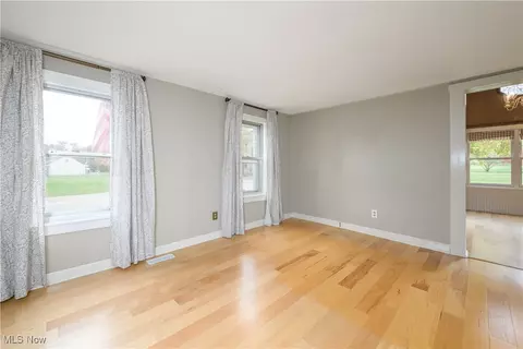 Living - 208 E Comet Rd, Clinton, OH 44216 photo 3 of 4