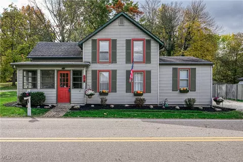 Exterior - 208 E Comet Rd, Clinton, OH 44216 photo 2 of 20