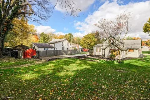 Exterior - 208 E Comet Rd, Clinton, OH 44216 photo 12 of 20