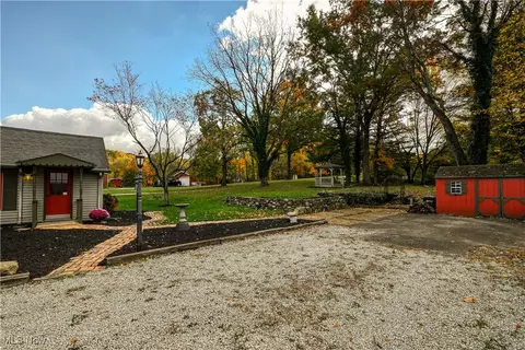 Exterior - 208 E Comet Rd, Clinton, OH 44216 photo 5 of 20