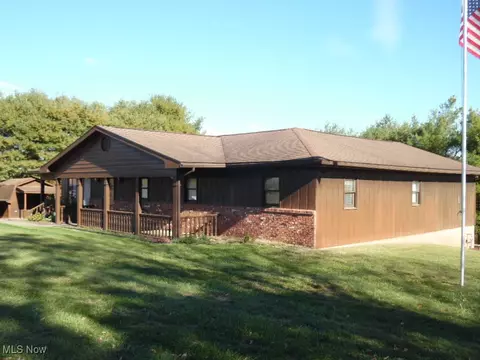 220 Morris Rd, Marietta, OH 45750