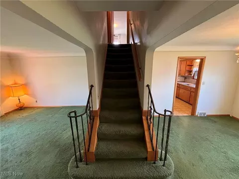 Entry Way - 1788 E 228th St, Euclid, OH 44117 photo 2 of 3