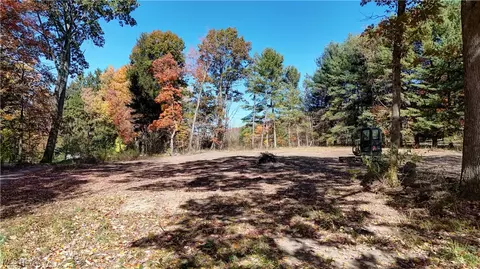 837 Yager Rd, New Franklin, OH 44216