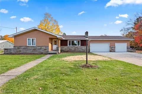 100 York St, Leetonia, OH 44431