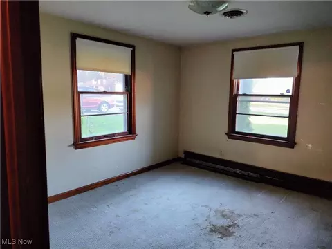 Bedroom - 429 Wildwood Dr, Boardman, OH 44512 photo 4 of 6