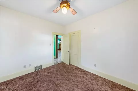 1109 Mount Vernon Ave, Akron, OH 44310 photo 18