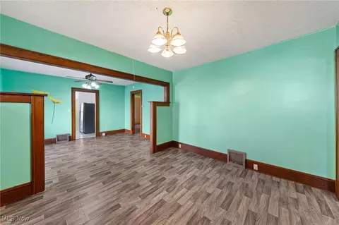 1109 Mount Vernon Ave, Akron, OH 44310 photo 8