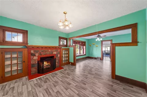 1109 Mount Vernon Ave, Akron, OH 44310 photo 6