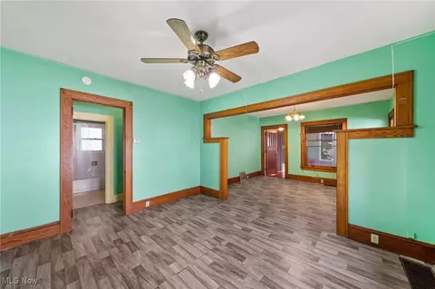 1109 Mount Vernon Ave, Akron, OH 44310 photo 10
