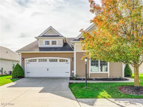 13161 Northpointe Cir, Strongsville, OH 44136
