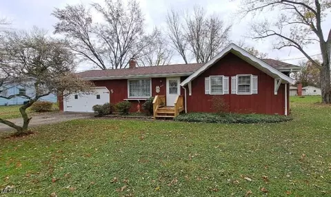 4735 New Rd, Austintown, OH 44515