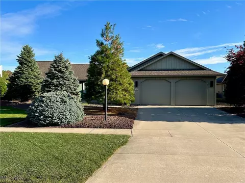 33035 Rock Creek Cir, North Ridgeville, OH 44039