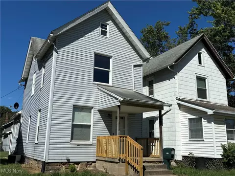 907 6th St SW, Massillon, OH 44647
