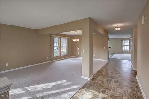 5263 Cardinal Ct, Lorain, OH 44053 photo 4