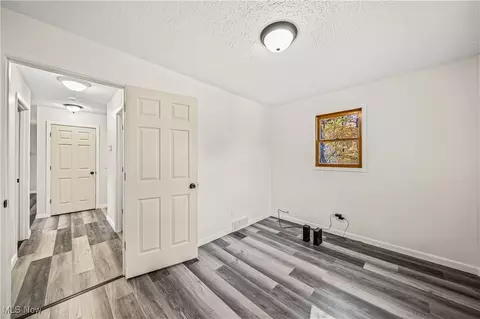 Entry Way - 38 E Pine St, Jefferson, OH 44047 photo 3 of 4