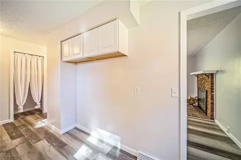 Entry Way - 38 E Pine St, Jefferson, OH 44047 photo 2 of 4