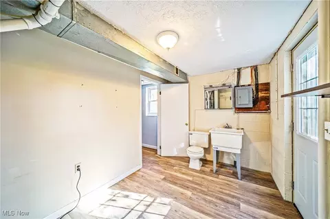 Bath - 38 E Pine St, Jefferson, OH 44047 photo 3 of 3