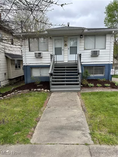595 Brown St #1-4, Akron, OH 44311