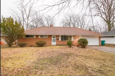 489 Harris Rd, Richmond Heights, OH 44143