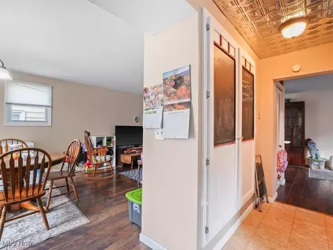 Entry Way - 1740 W 16th St, Ashtabula, OH 44004 photo 1 of 2