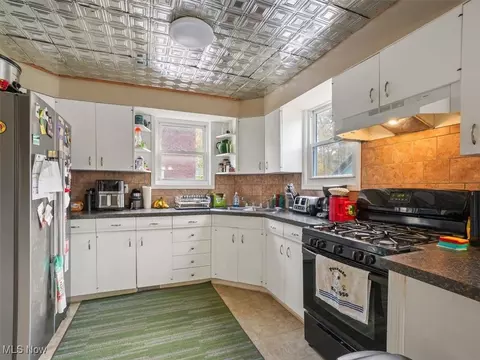Kitchen - 1740 W 16th St, Ashtabula, OH 44004 photo 2 of 2