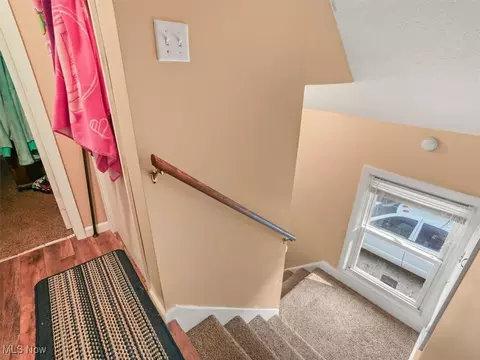 Entry Way - 1740 W 16th St, Ashtabula, OH 44004 photo 2 of 2