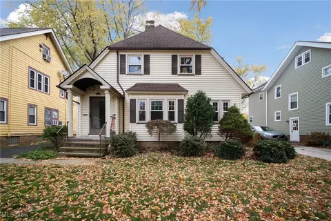 2027 Arthur Ave, Lakewood, OH 44107