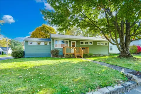 2891 10th St, Cuyahoga Falls, OH 44221