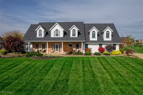 6356 Highland Green Dr, Medina, OH 44256
