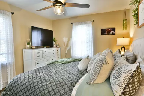 102 Morrison St, Struthers, OH 44471 photo 22