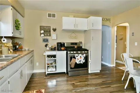 102 Morrison St, Struthers, OH 44471 photo 11