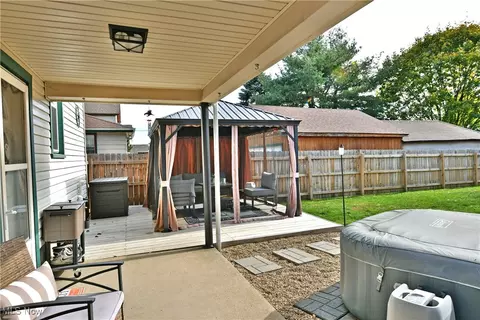 102 Morrison St, Struthers, OH 44471 photo 6