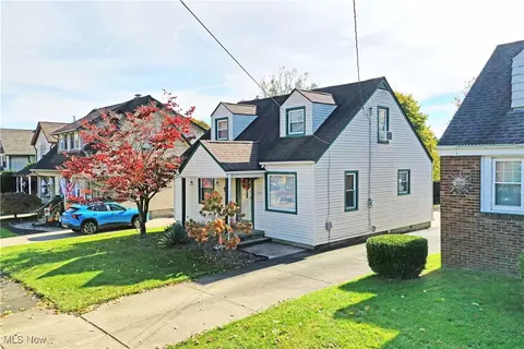102 Morrison St, Struthers, OH 44471 photo 3