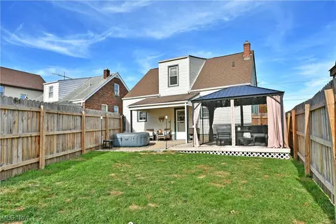 102 Morrison St, Struthers, OH 44471 photo 5