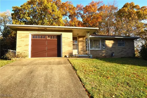 4433 13th St NW, Canton, OH 44708