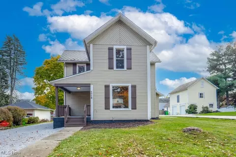 602 S Main St, Orrville, OH 44667