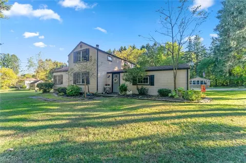 7152 Stewart Sharon Rd, Hubbard, OH 44425