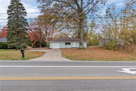 3790 S Arlington Rd, Uniontown, OH 44685