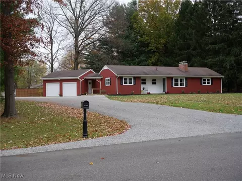 3080 Ridgehill Ave, Alliance, OH 44601