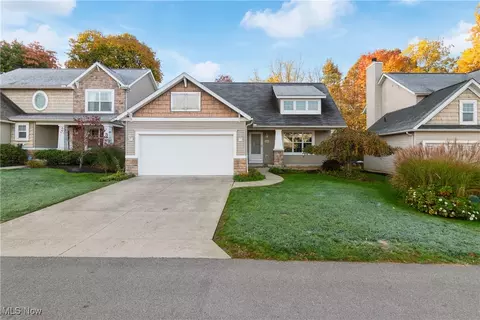 2546 Cedar Creek Ln, Akron, OH 44312