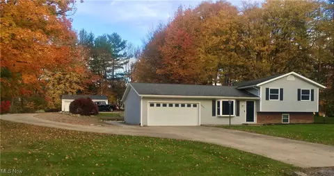 3665 Eakins Rd, Cuyahoga Falls, OH 44223
