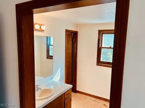 356 Killdeer Dr, Amherst, OH 44001 photo 18